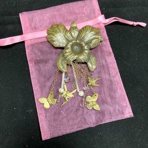Vintage Iris Brooch